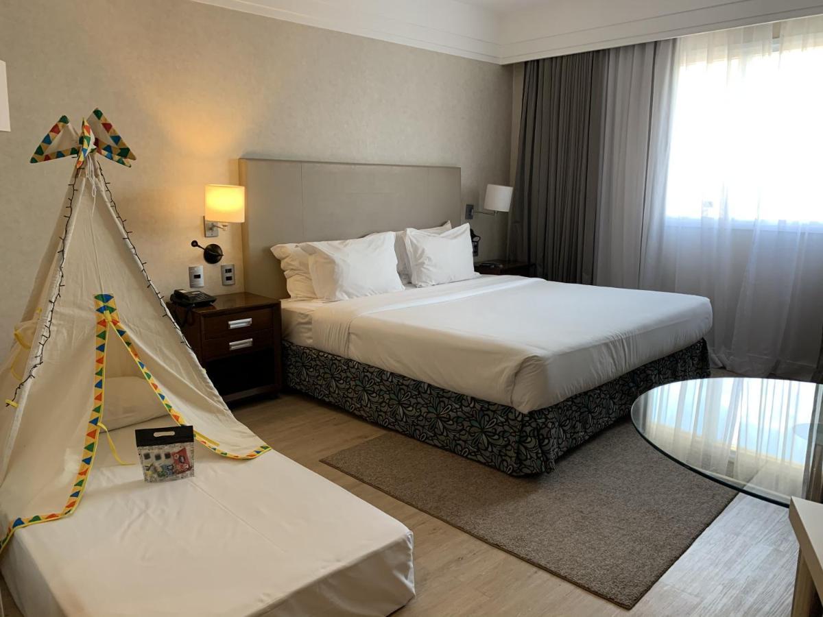 Radisson Alphaville Barueri Exterior foto A room at the hotel