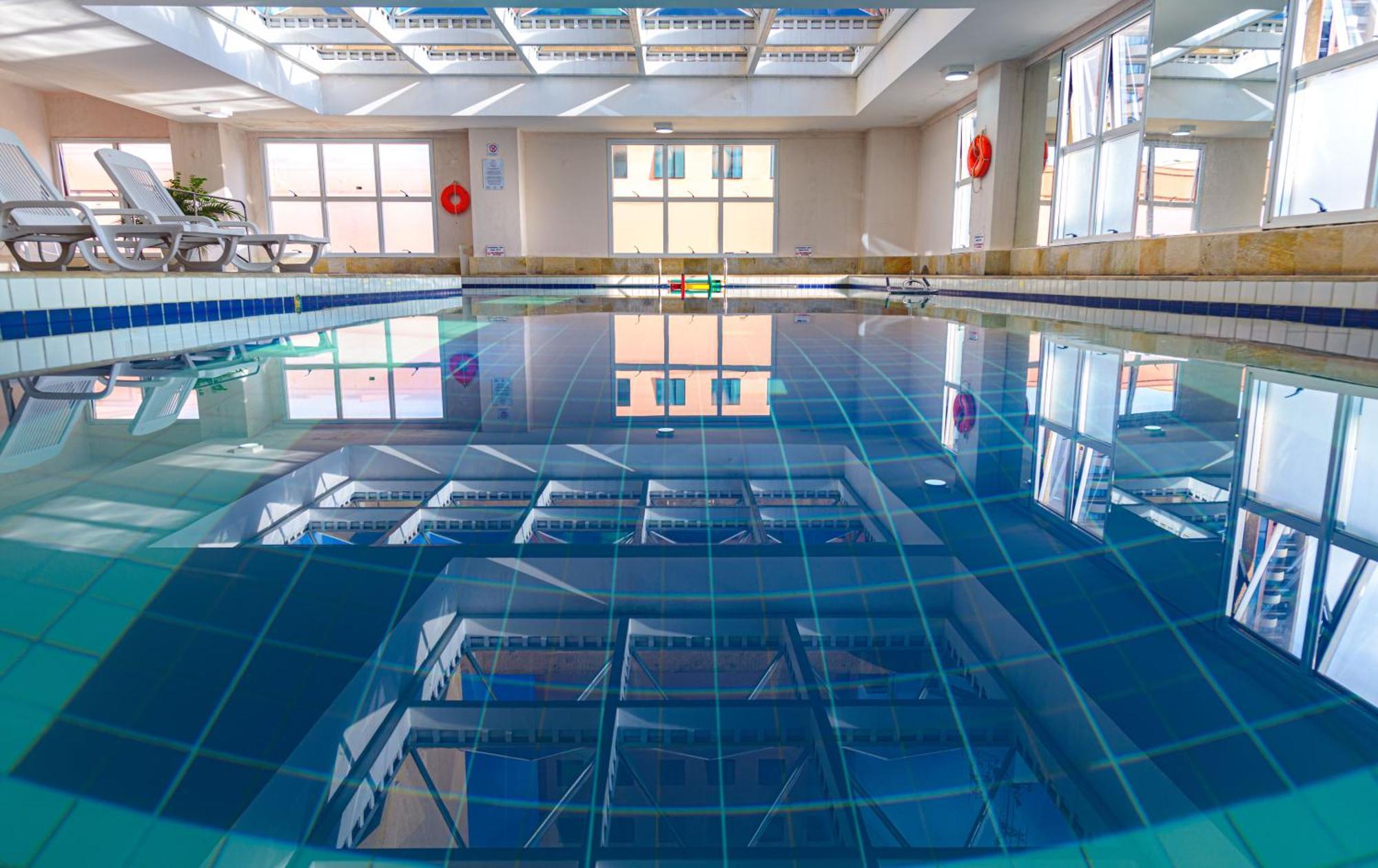 Radisson Alphaville Barueri Exterior foto The swimming pool at the University of Bath