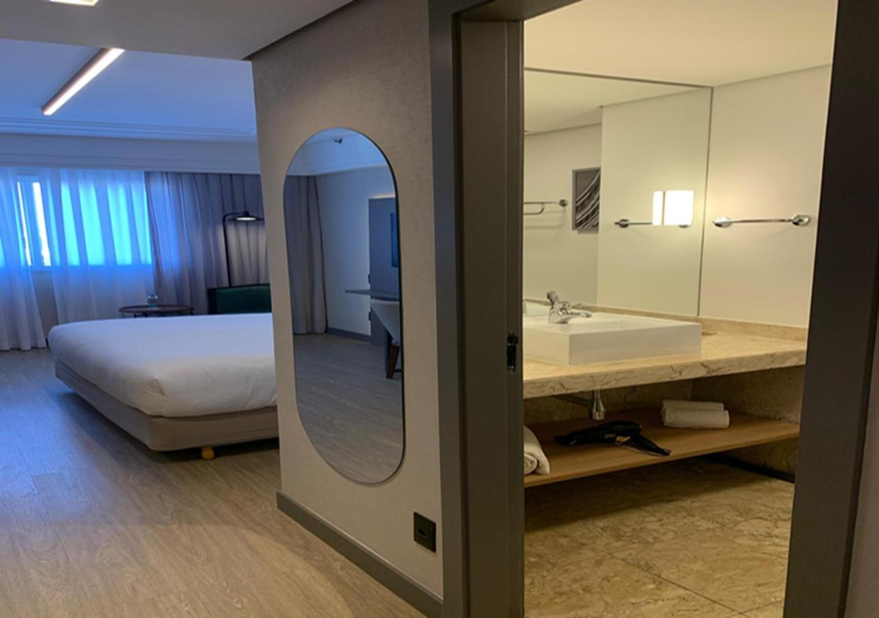 Radisson Alphaville Barueri Exterior foto A room at the hotel