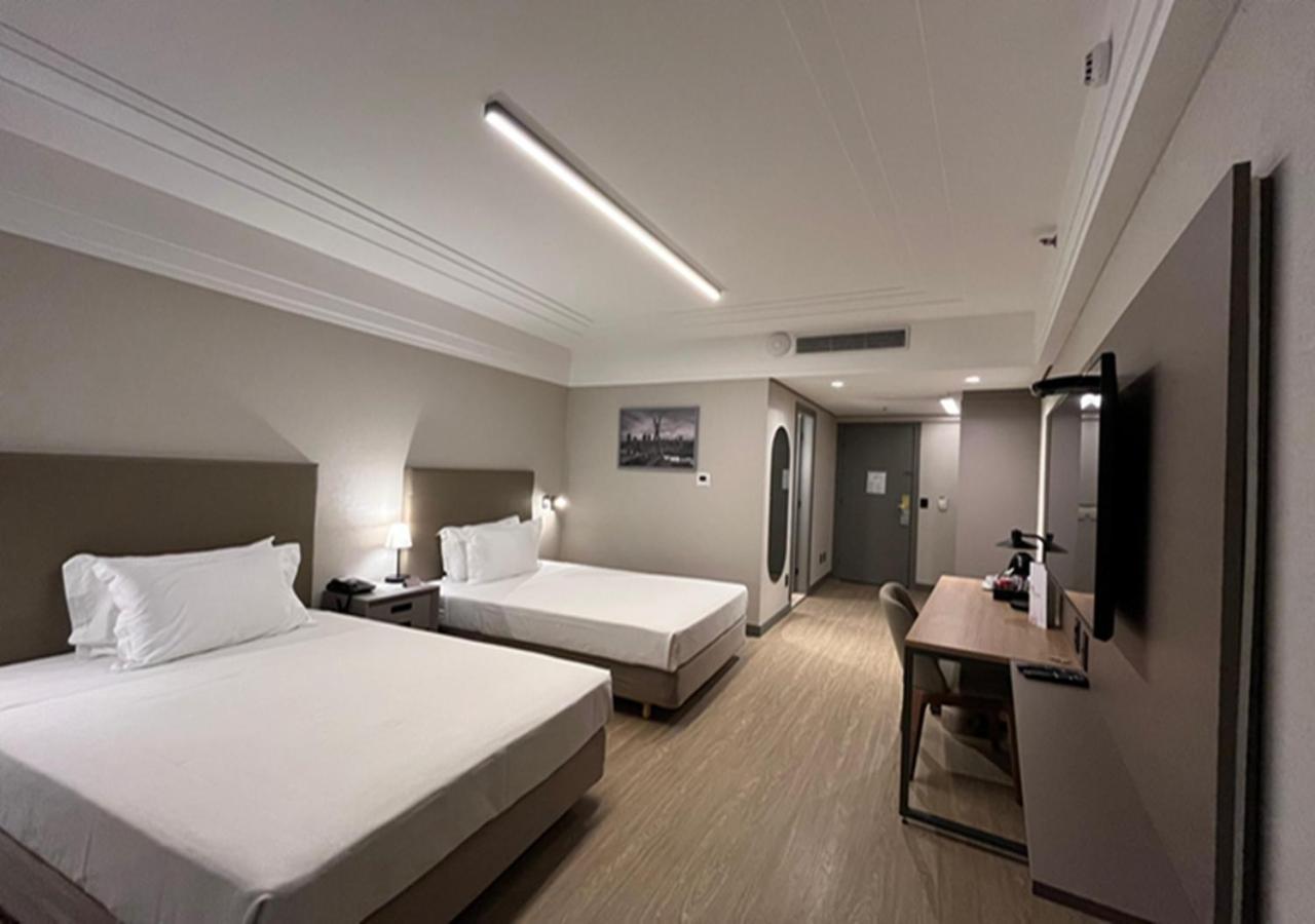 Radisson Alphaville Barueri Exterior foto A room at the hotel
